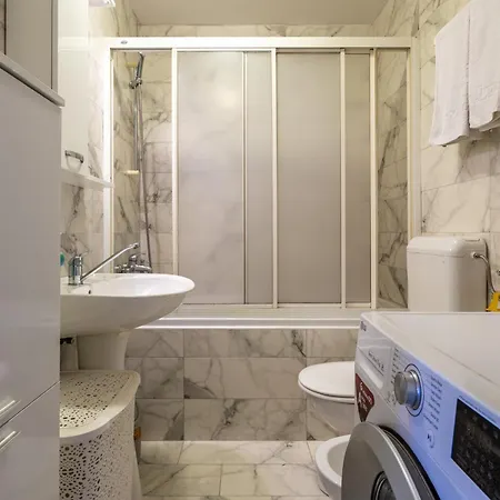 Ema Apartment